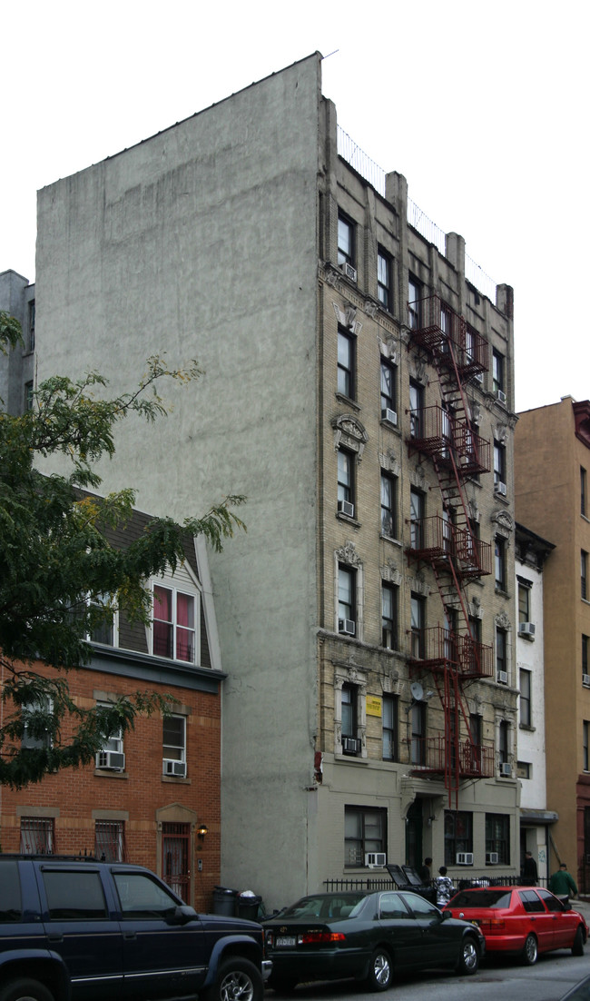 245-249 E 110th St in New York, NY - Building Photo - Building Photo