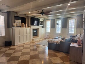 206 E Balboa Blvd in Newport Beach, CA - Building Photo - Building Photo