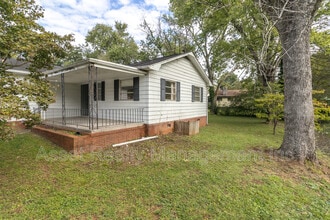 106 Vista Rd in Oak Ridge, TN - Building Photo - Building Photo