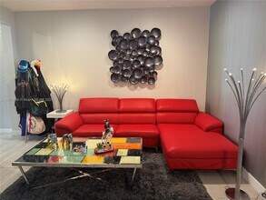 10574 NW 81st Terrace in Doral, FL - Building Photo - Building Photo