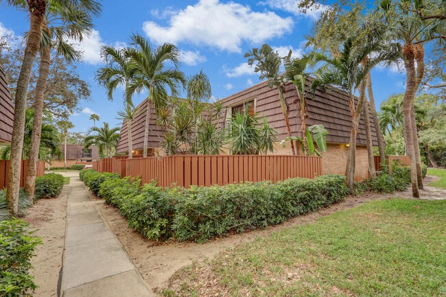 1138 11th Ct in Jupiter, FL - Building Photo - Building Photo