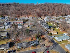 29 Degraw Ave in Clifton, NJ - Building Photo - Building Photo