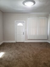 11384 Nagel St in Hamtramck, MI - Building Photo - Building Photo