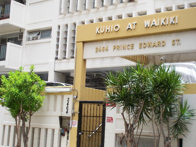 2464 Prince Edward St in Honolulu, HI - Building Photo