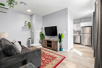 95 Broadway in Everett, MA - Building Photo - Building Photo