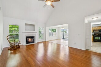 4012 Kristen St in Spring Hill, TN - Building Photo - Building Photo