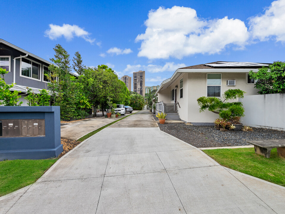 2138 Kanealii Ave in Honolulu, HI - Building Photo