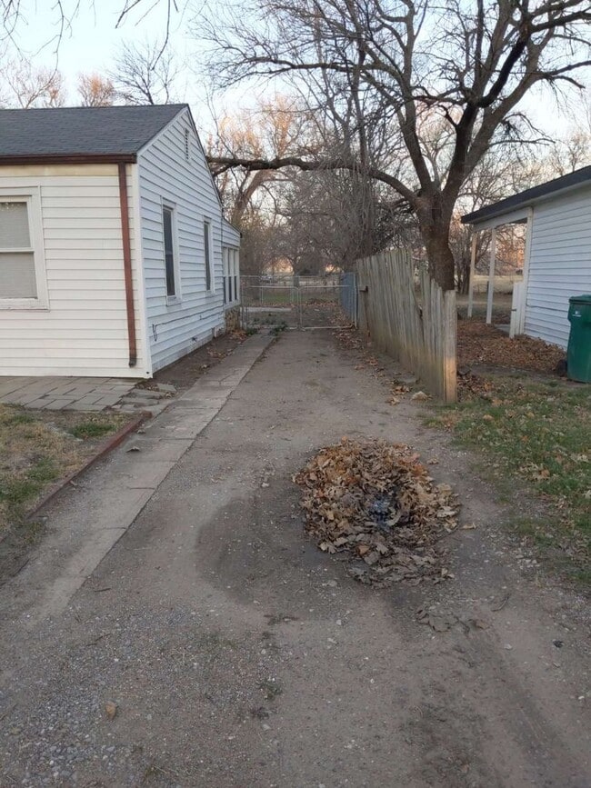 4316 Bartlow Dr in Wichita, KS - Building Photo - Building Photo