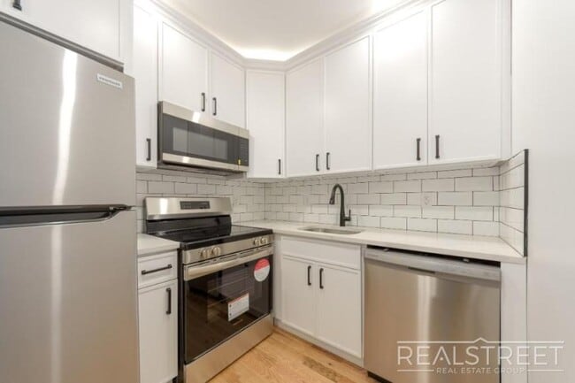 1439 Lincoln Pl in Brooklyn, NY - Building Photo - Building Photo