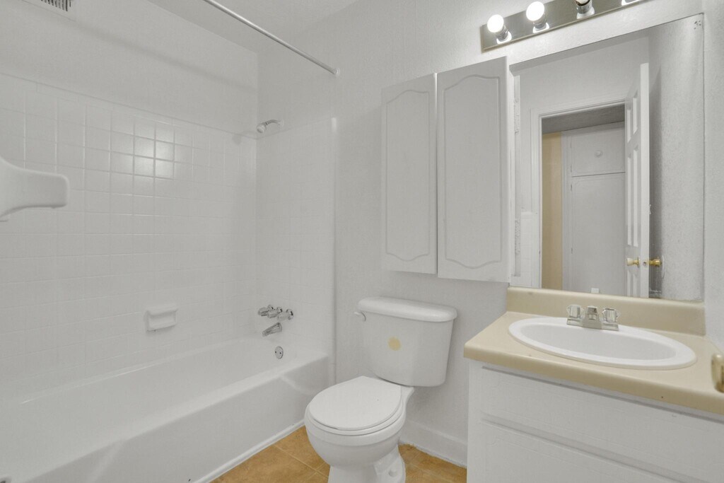 Rivers Edge Jonesboro, GA Apartments