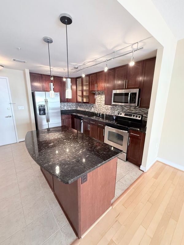 property at 157 Fleet St