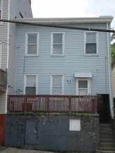 2412 Leticoe St in Pittsburgh, PA - Building Photo - Building Photo