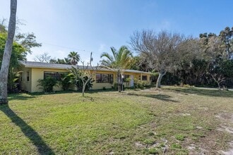 137 1st Ave in Indialantic, FL - Building Photo - Building Photo