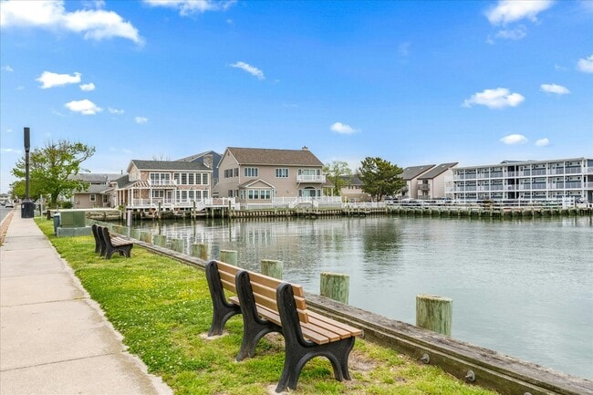 property at 322 Bayshore Dr