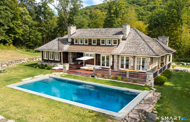 property at 121 Quaker Hill Rd