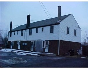 23-29 Lardner Ct in Tonawanda, NY - Building Photo