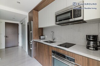 399 Congress St in Boston, MA - Building Photo - Building Photo