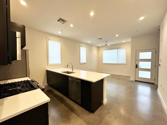 1931 E 38th 1/2 St in Austin, TX - Building Photo - Building Photo