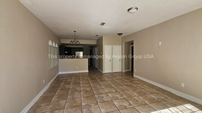 2373 Broadway Ave in Jacksonville, FL - Building Photo - Building Photo