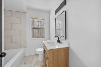 18525 Westmoreland Rd in Detroit, MI - Building Photo - Building Photo