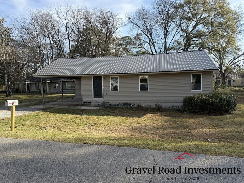 2925 35th Ave in Tuscaloosa, AL - Building Photo