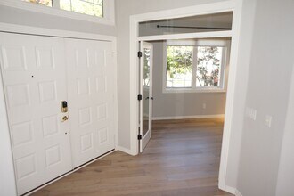 3613 NW Chapin Dr in Portland, OR - Building Photo - Building Photo