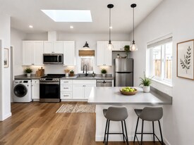 1439 38th Ave in Oakland, CA - Building Photo