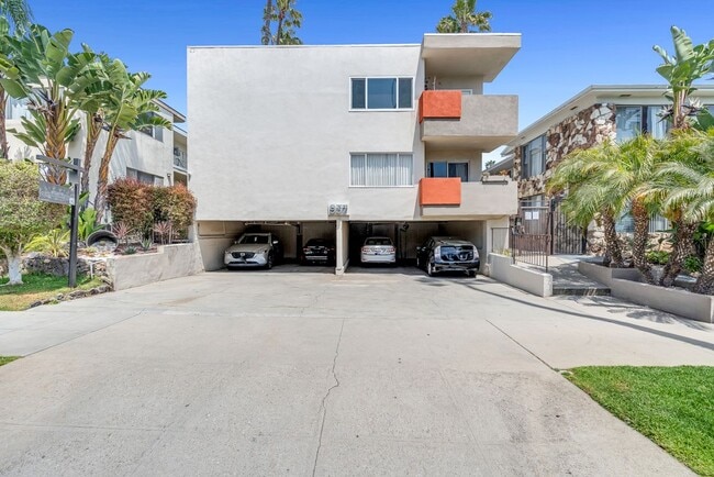 property at 937 5th St