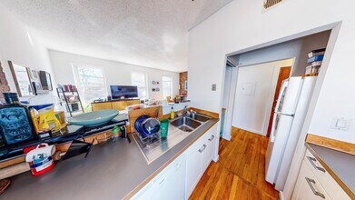 924 State St in New Haven, CT - Building Photo - Building Photo