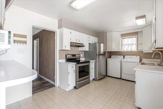 2036 Center Rd in Novato, CA - Building Photo - Building Photo