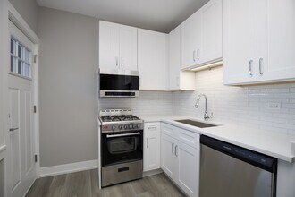3946 N Janssen Ave in Chicago, IL - Building Photo - Building Photo