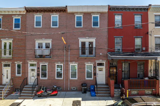 1808 Vineyard St in Philadelphia, PA - Foto de edificio - Building Photo