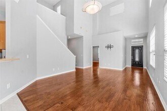 20033 Heritage Point Dr in Tampa, FL - Building Photo - Building Photo