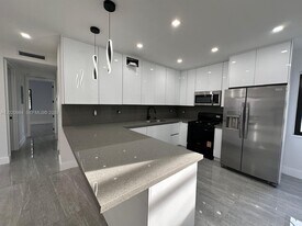 931 NW 1st St in Miami, FL - Building Photo