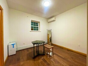 350 Bayview Ave in Manhasset, NY - Building Photo - Building Photo
