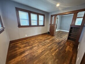1106 Garfield Ave in Des Moines, IA - Building Photo - Building Photo