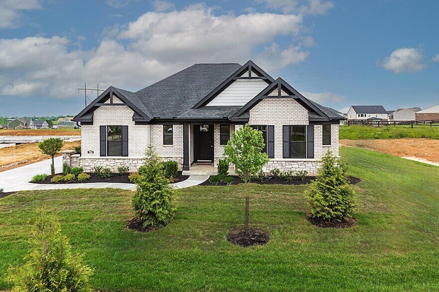 753 Man O War Blvd in Union, KY - Building Photo