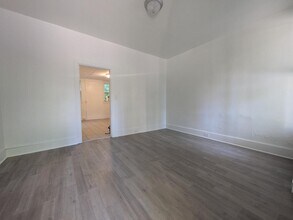 325 E Church St in Slatington, PA - Building Photo - Building Photo