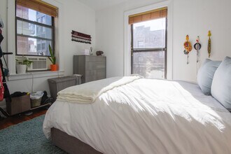 135 W 16th St in New York, NY - Building Photo - Building Photo