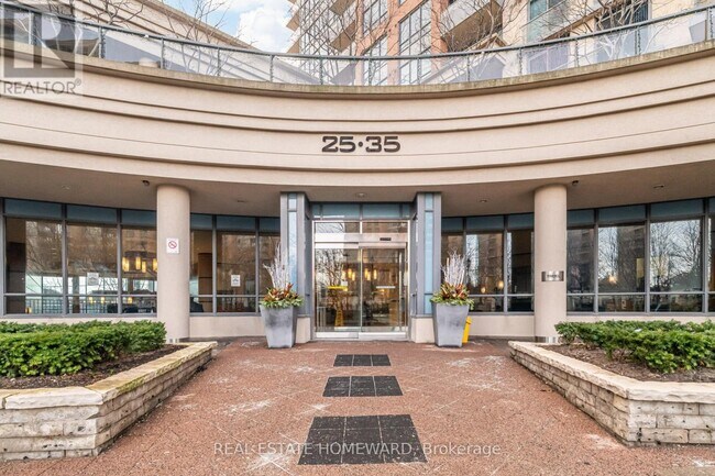 25 Viking Ln in Toronto, ON - Building Photo - Building Photo