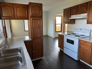 2821 NE 58th Ave in Portland, OR - Building Photo - Building Photo