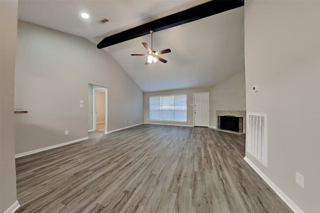 2203 Longleaf Pines Ln in Humble, TX - Foto de edificio - Building Photo