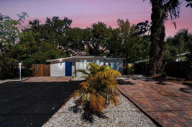 1019 41st St in Sarasota, FL - Building Photo - Building Photo