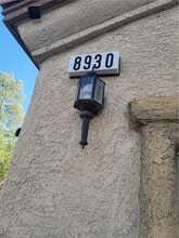 8930 Partridge Hill St in Las Vegas, NV - Building Photo - Building Photo