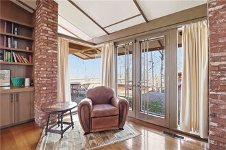 951 Pembroke Rd in Fayetteville, AR - Foto de edificio - Building Photo