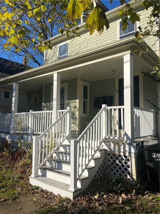 30 Channing St, Unit 3 in Newport, RI - Building Photo