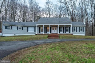 5035 Timberwood Trail in Port Republic, MD - Building Photo