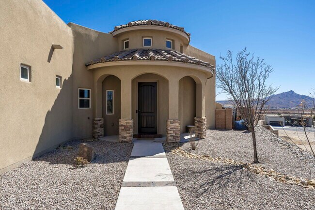 206 Tierra Verde Cir in Elephant Butte, NM - Foto de edificio - Building Photo