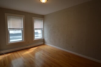 350 Allston St, Unit 3 in Cambridge, MA - Building Photo - Building Photo