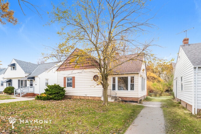 804 E 249th St in Euclid, OH - Foto de edificio - Building Photo